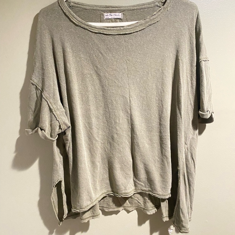 WE THE FREE Nina Tee size Medium olive green